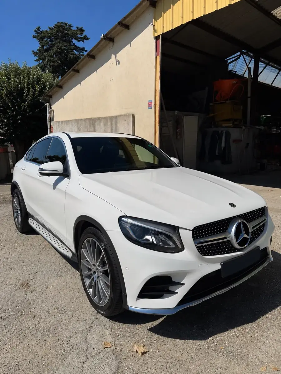 Mercedes GLC Coupé blanc après lavage