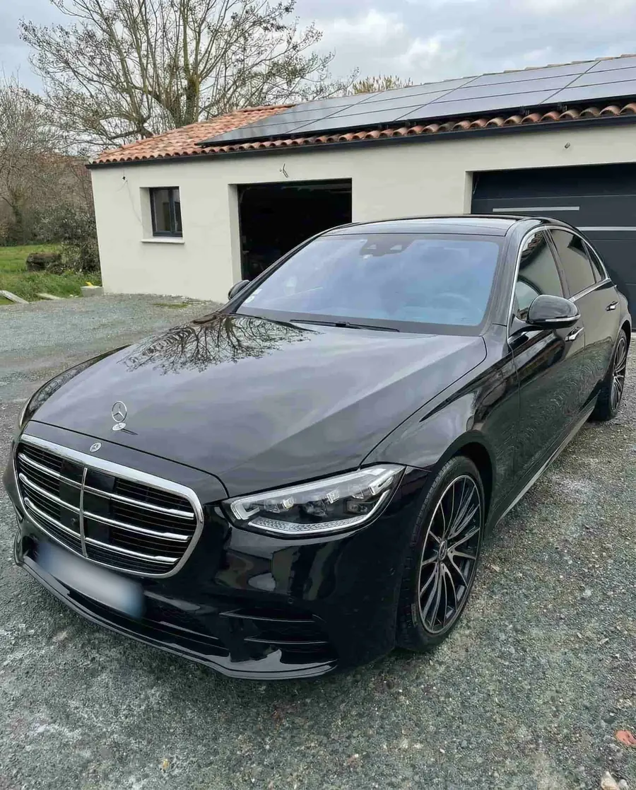 Mercedes Classe S noire après nettoyage