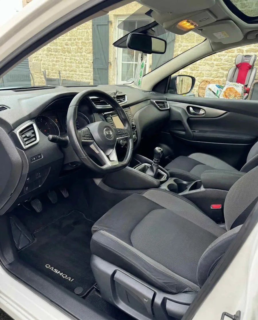 Intérieur Nissan Qashqai nettoyé